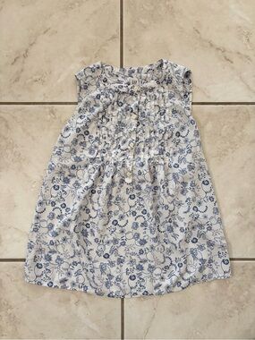 (NEW) GAP White Sleeveless Top with Blue Floral Print